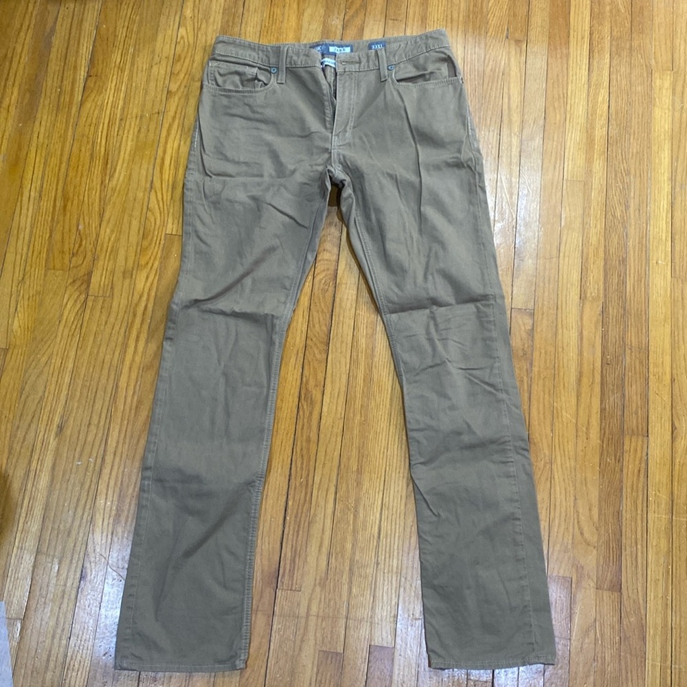 Men’s buckle Jake straight leg pants